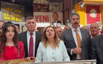 YENİ Parti